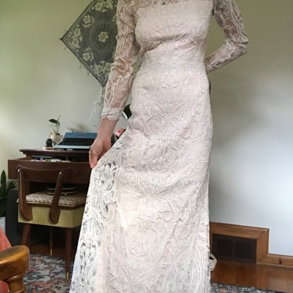 Tadashi Shoji Lace Wedding Gown NWT - Picture 3 of 12